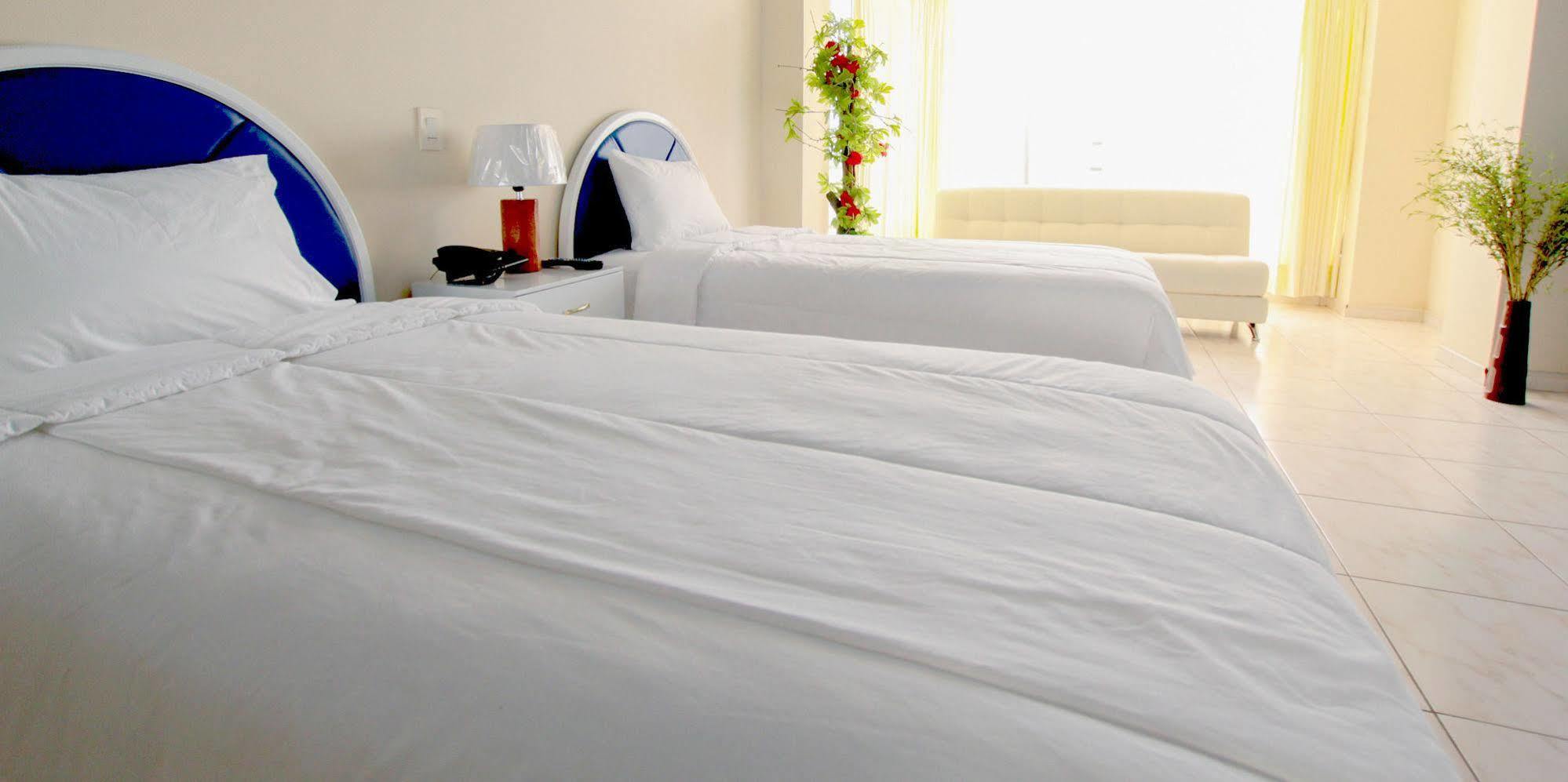Blue Bay Hotel ساليناس المظهر الخارجي الصورة